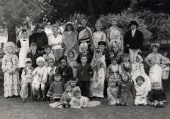 Children at Wartime fancy dress pageant