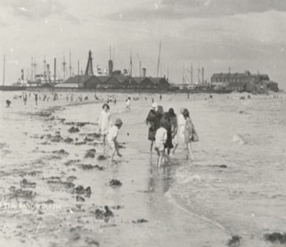 sands at Blyth, .1930.JPG
